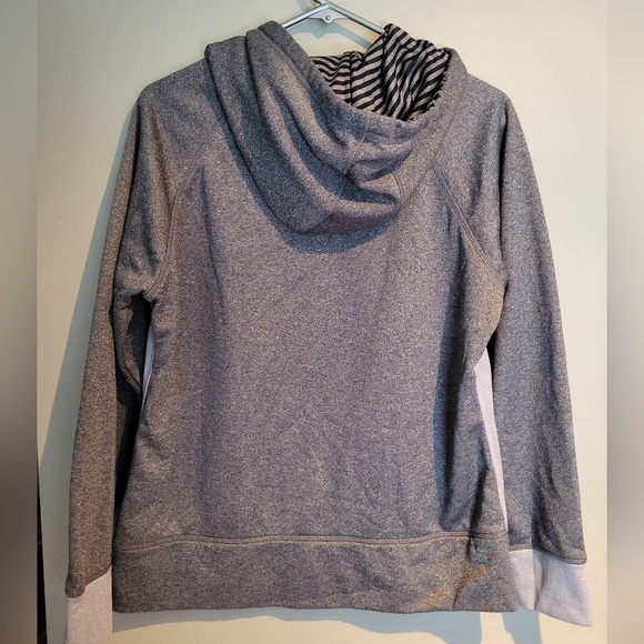 Reebok Kids  Gray Hoodie Sweater, Size Large - Picture 2 of 5